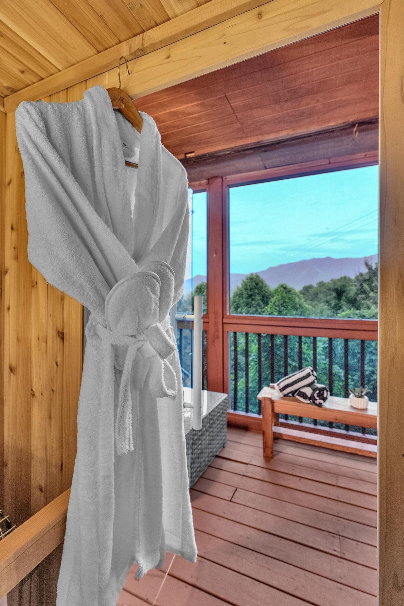 Family Chalet With Sauna, Hottub, Heavenly Views! Mins To Downtown! Gatlinburg Exterior photo