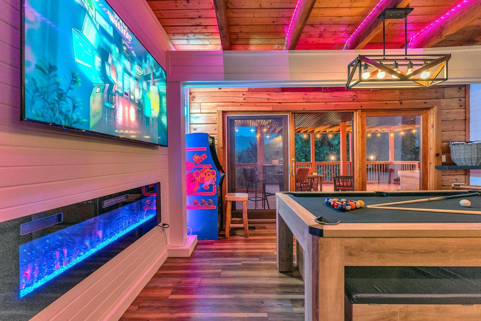 Family Chalet With Sauna, Hottub, Heavenly Views! Mins To Downtown! Gatlinburg Exterior photo