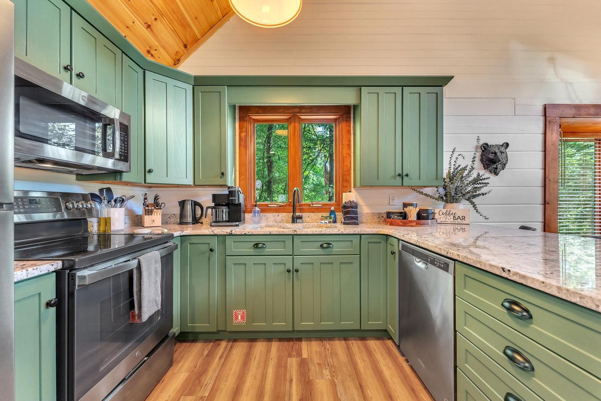 Family Chalet With Sauna, Hottub, Heavenly Views! Mins To Downtown! Gatlinburg Exterior photo