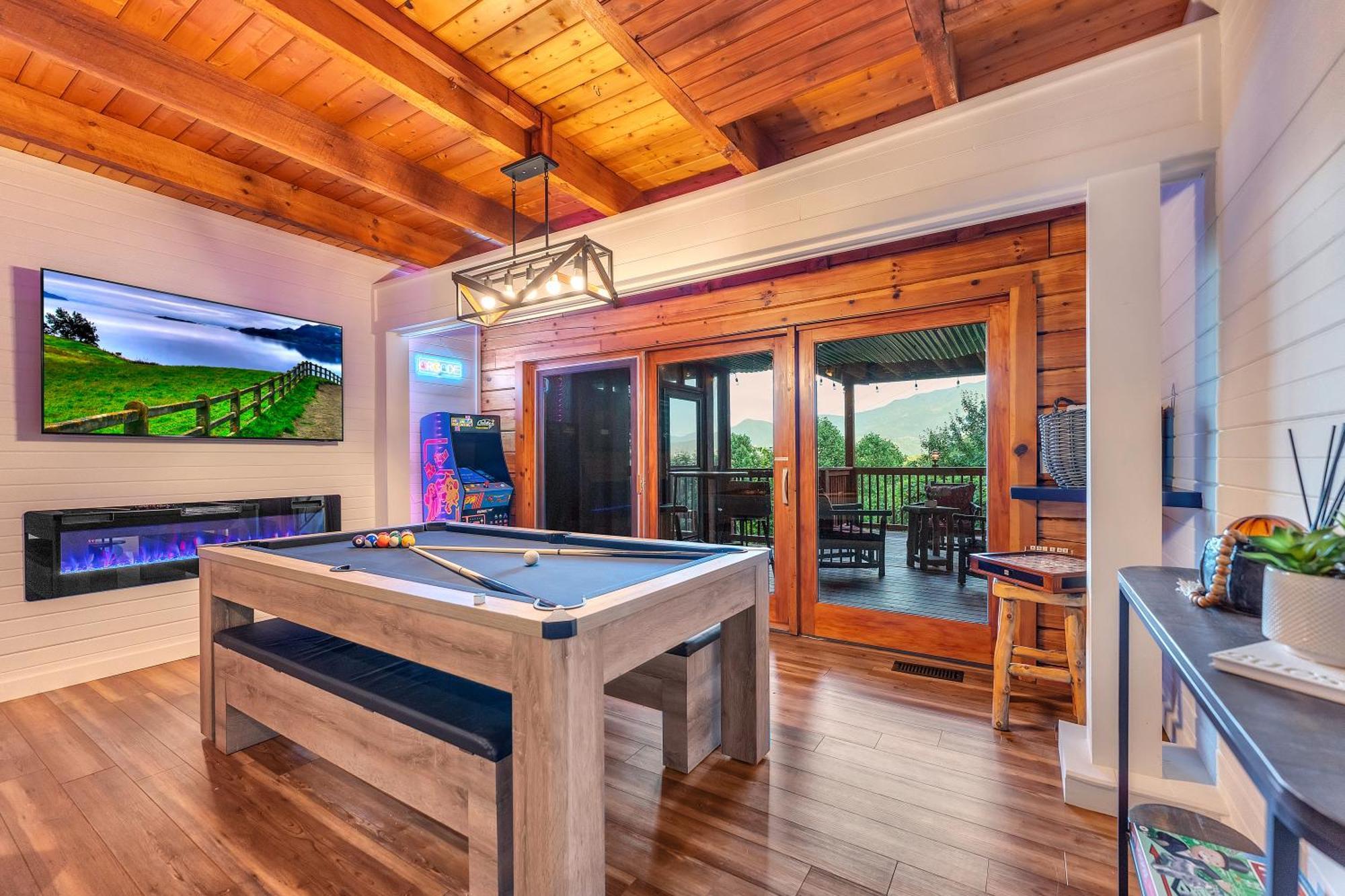 Family Chalet With Sauna, Hottub, Heavenly Views! Mins To Downtown! Gatlinburg Exterior photo