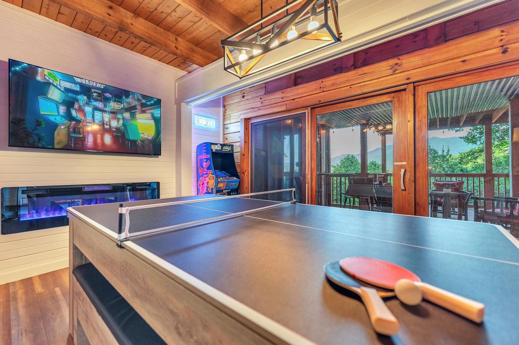 Family Chalet With Sauna, Hottub, Heavenly Views! Mins To Downtown! Gatlinburg Exterior photo