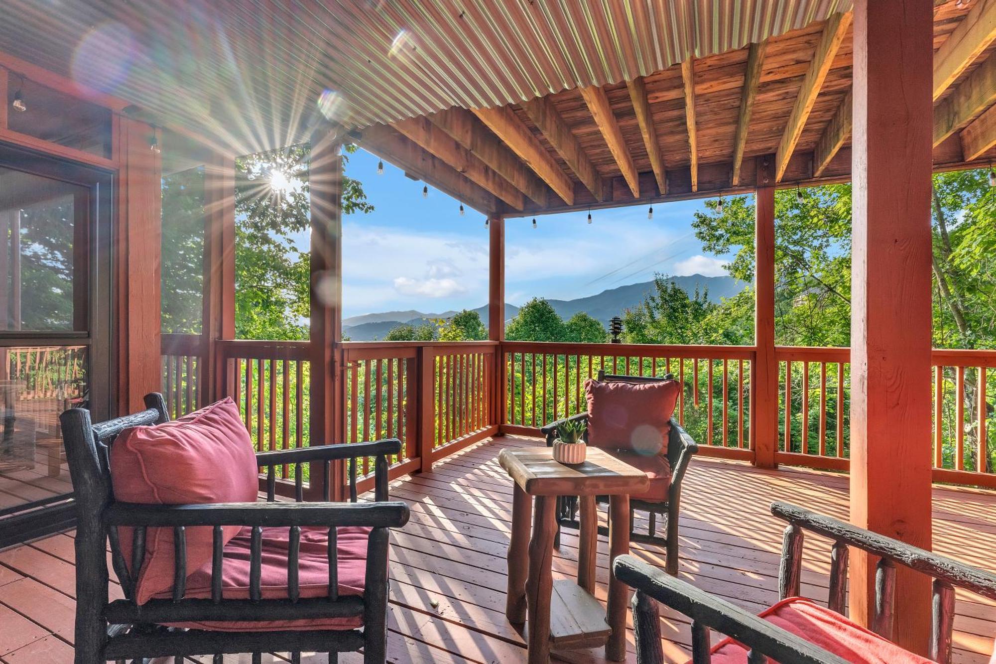 Family Chalet With Sauna, Hottub, Heavenly Views! Mins To Downtown! Gatlinburg Exterior photo