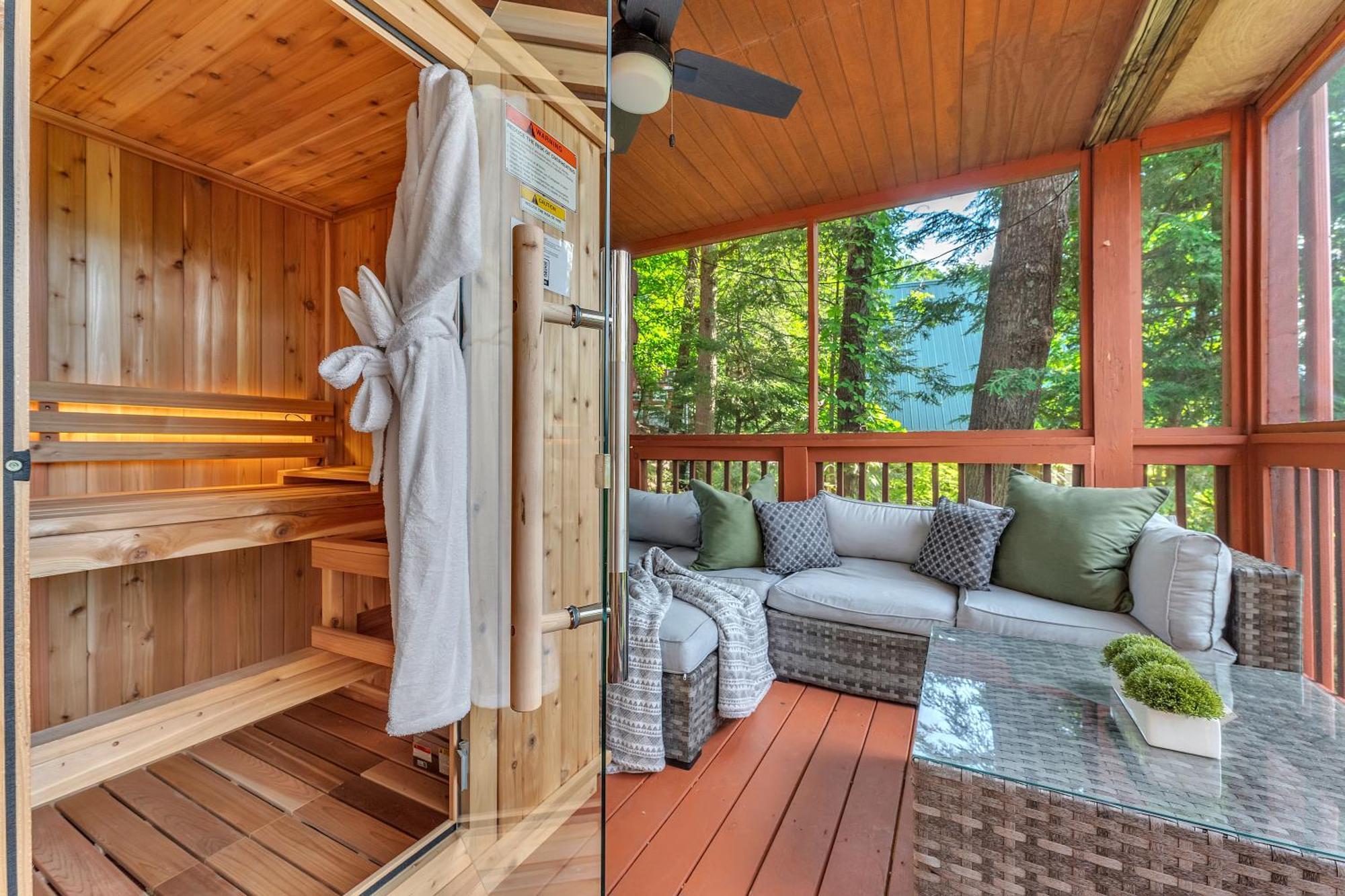 Family Chalet With Sauna, Hottub, Heavenly Views! Mins To Downtown! Gatlinburg Exterior photo